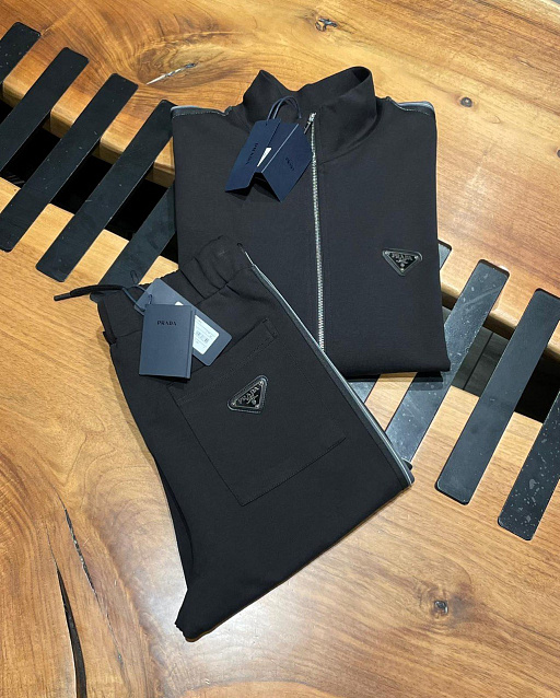 Спортивный костюм Prada6