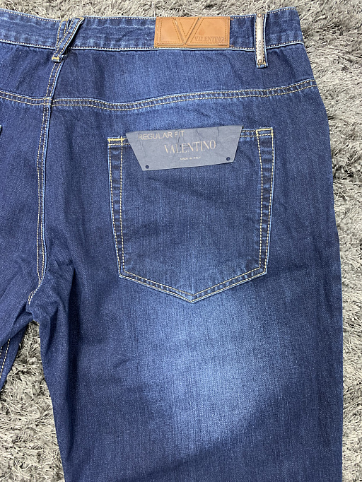 Джинсы Valentino