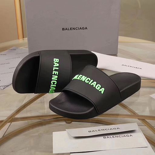 Шлепанцы Balenciaga