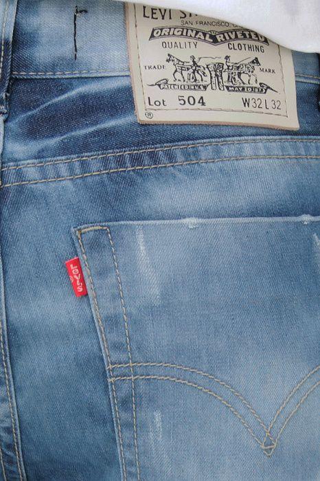 Джинсы Levis