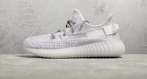 Кроссовки Yezzy