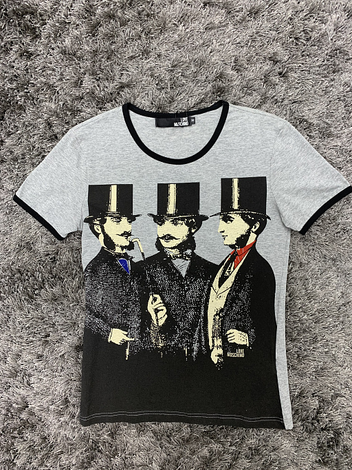 Футболка Moschino