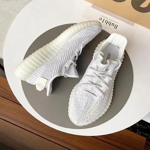 Кроссовки Yeezy