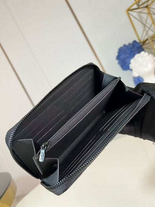 Кошелек Louis Vuitton