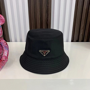 Шапка Prada
