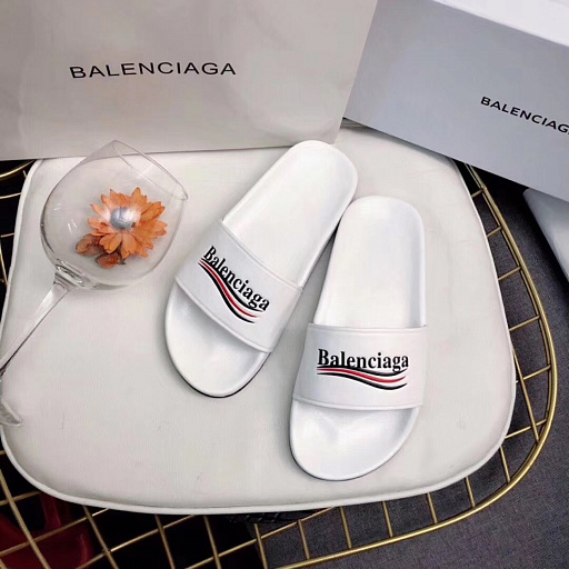Шлепанцы Balenciaga