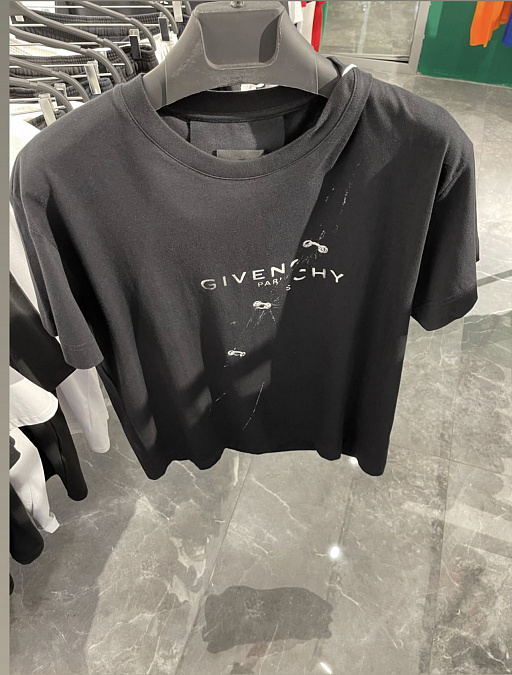 Футболка Givenchy