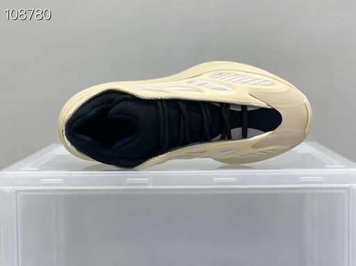 Кроссовки Yeezy