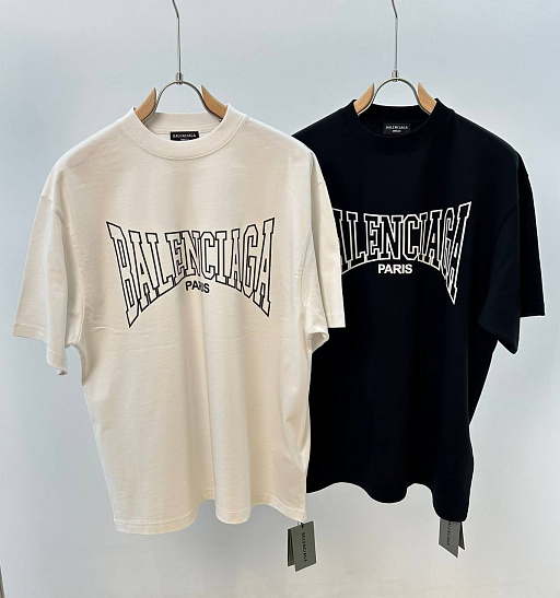 Футболка Balenciaga