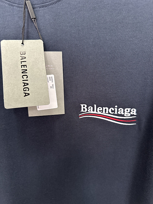 Футболка Balenciaga