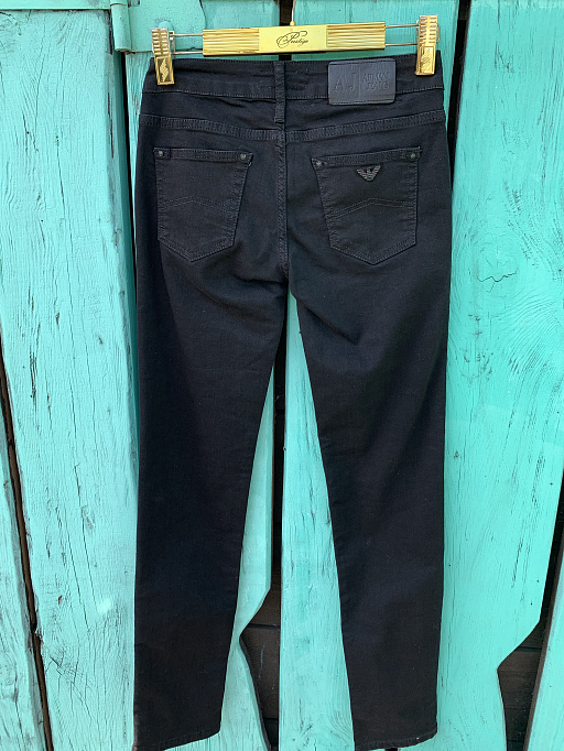 Джинсы Armani