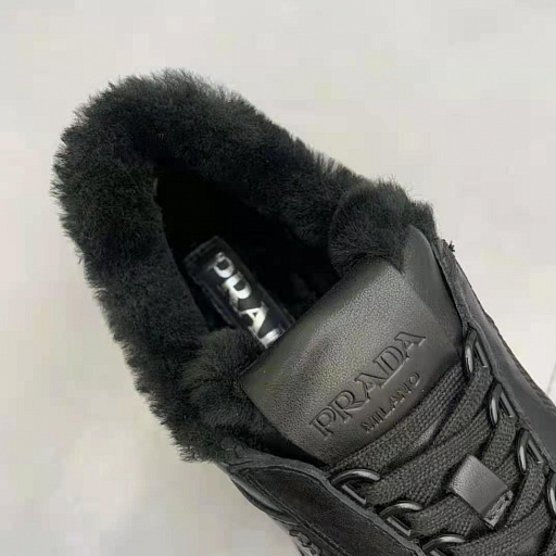 Кроссовки Prada