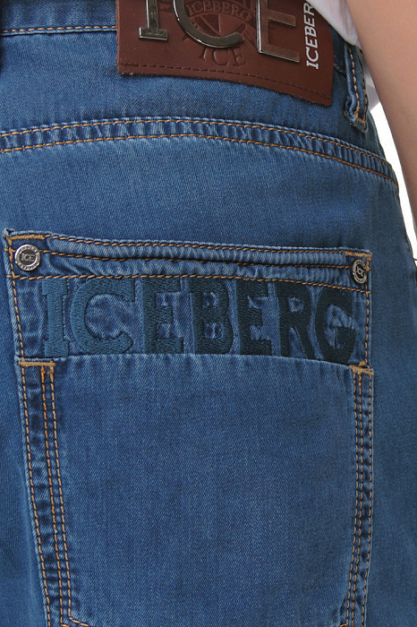 Джинсы Iceberg