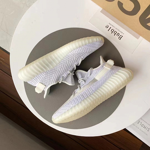 Кроссовки Yeezy